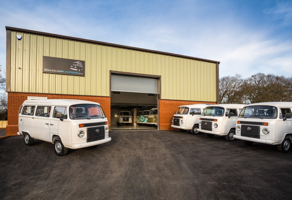 Vw camper hot sale garage